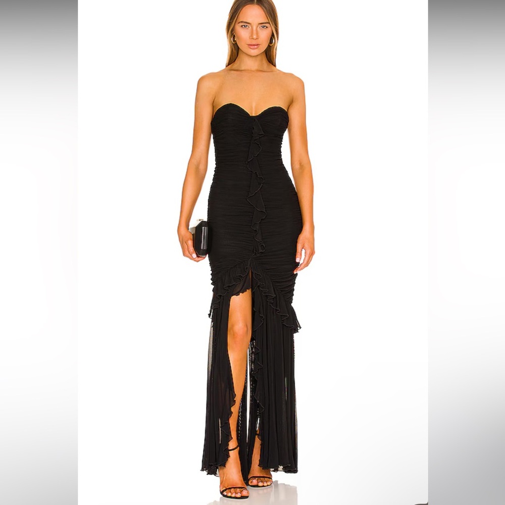 Revolve. Giules Gown in Black
MAJORELLE. Size L. New with tag